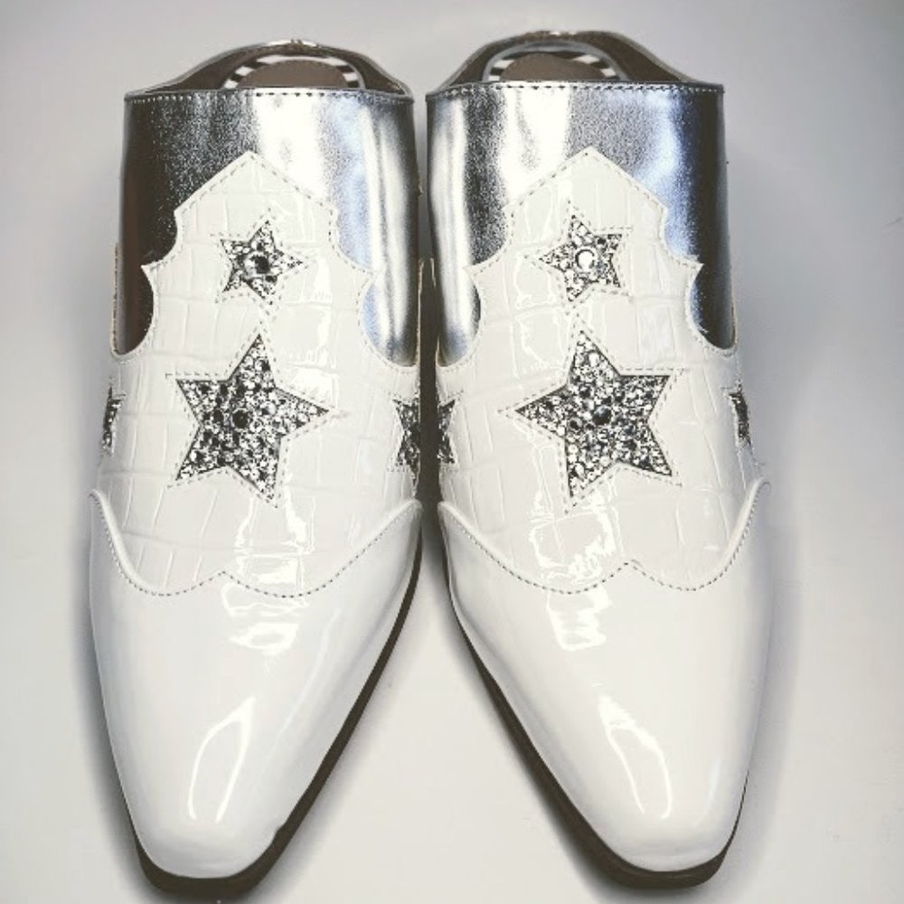 NEW BETSEY JOHNSON White Silver Unique Western Mule Bootie Boots - Picture 2 of 9